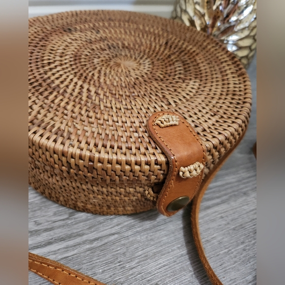 Round Street Level Anthropologie wicker bag - Picture 5 of 10
